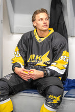 Load image into Gallery viewer, MK Lightning 25/26 Season Retro socks