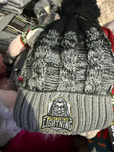 Load image into Gallery viewer, Bobble hat 25/26