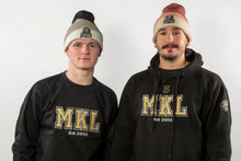 Load image into Gallery viewer, Bobble hat 25/26