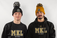 Load image into Gallery viewer, Bobble hat 25/26